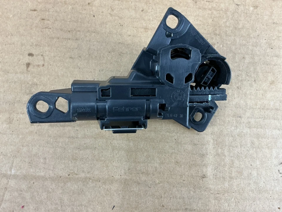 2011 - 2016 BMW 535i F10 xDrive trava de caixa de luvas frontal 1600086 fabricante de equipamento original - Imagem 2 de 4