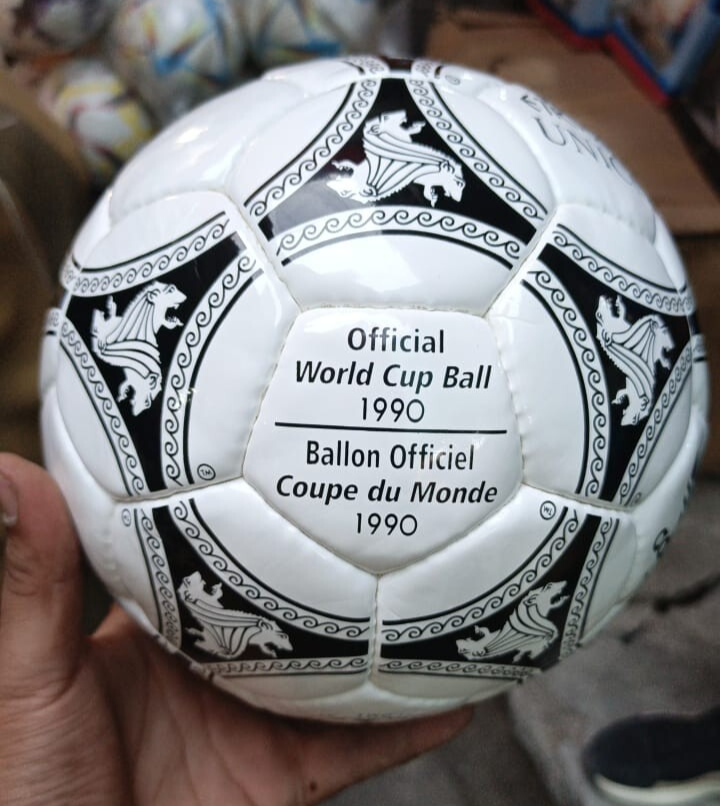 Adidas Etrusco Unico 1990 | Soccer Match ball | FIFA World Cup