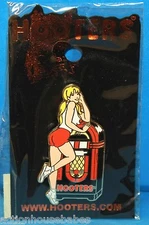 HOOTERS RESTAURANT LISTENING TO THE MUSIC BLONDE JUKEBOX SEXY GIRL LAPEL PIN
