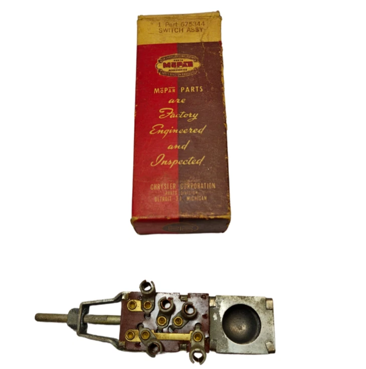 Interruptor de faros de carretera Dodge Plymouth Deluxe 1937 675344 nuevo en stock Foto 2 de 4