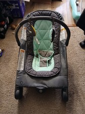 USED Summer Infant 2-in-1 Bouncer  Rocker Duo