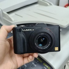 Panasonic LUMIX DMC-LX5 10.1MP 3.8x Wide Angle Optical Zoom lens Built-in Flash