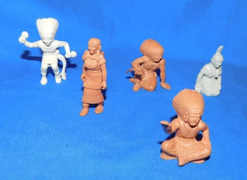 Marx 1950's vinyl soft plastic set of 5 Fort Apache 60mm camp pose Indians