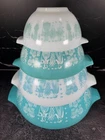 PYREX 4pc White & Turquoise BUTTERPRINT Cinderella Mixing/Nesting Bowl Set