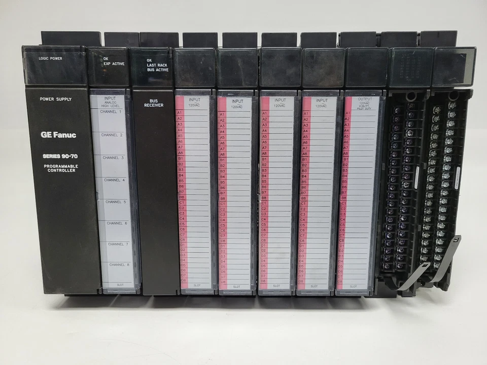 GE Fanuc Serie 90-70 con PSU, -ALG230, -BEM711N, -MDL250 (x4), -MDL350 (x3) Piezas Foto 2 de 4