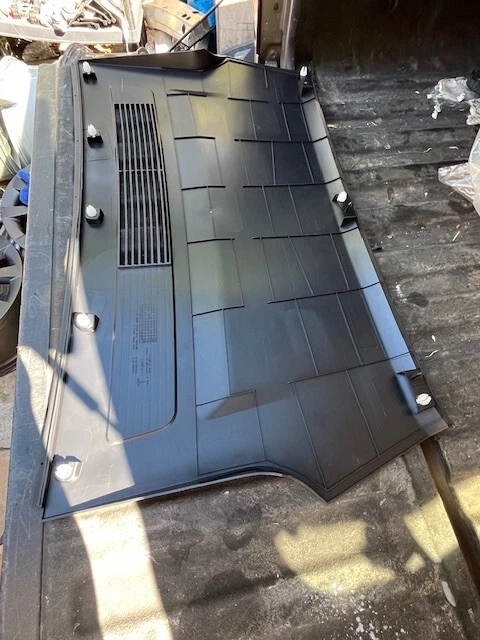 💥 21-24 TESLA MODEL S PLAID MSP OEM FRONT FRUNK REAR APRON PLASTIC TRIM 1564260 - Image 2 of 4
