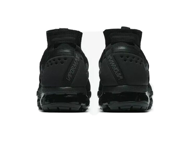 Nike MEN'S Air Vapormax Flyknit Utility TRIPLE BLACK SIZE Nike MEN'S Air Vapormax Flyknit Utility TRIPLE BLACK SIZE
