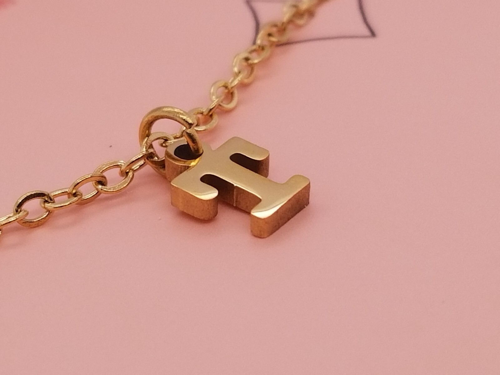 En Route The Customized Single Initial Necklace -… - image 3