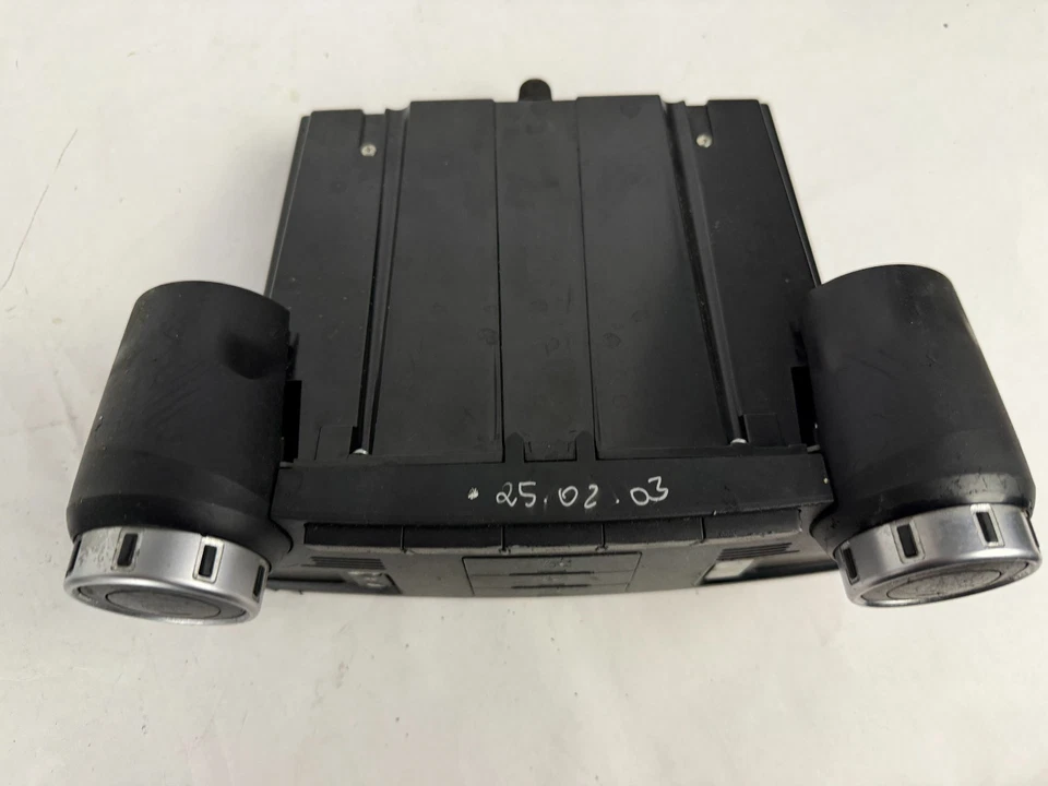 2004 - 2010 Volkswagen Touareg A/C Climate Temperature Control Switch Unit OEM - Image 4 of 4