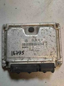 VW POLO 6N2 Motorsteuergerät ECU 030906032CM 1.40 Petrol 2000 31937190