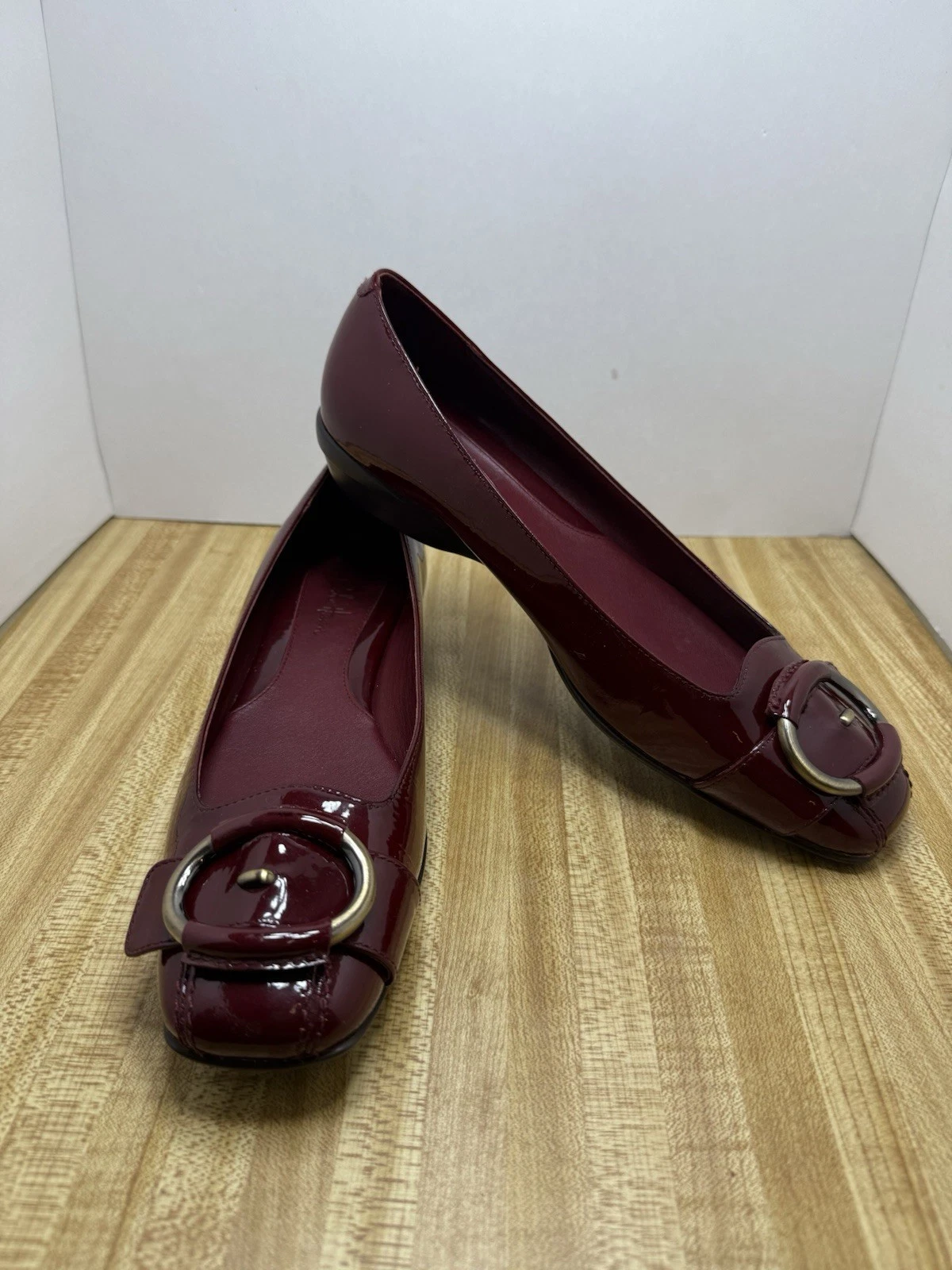 Ballerine Cole Haan (Nikeair) rosse con fibbia in vernice punta quadrata taglia 7AA