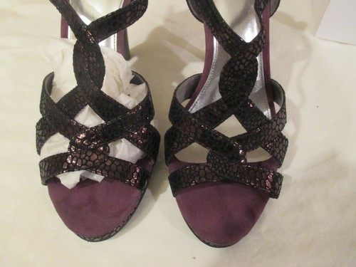 Zapatos de salón Calvin Klein para mujer Pallas con correas de cuero metálico pasas talla 8,5 E8631 - Imagen 3 de 10