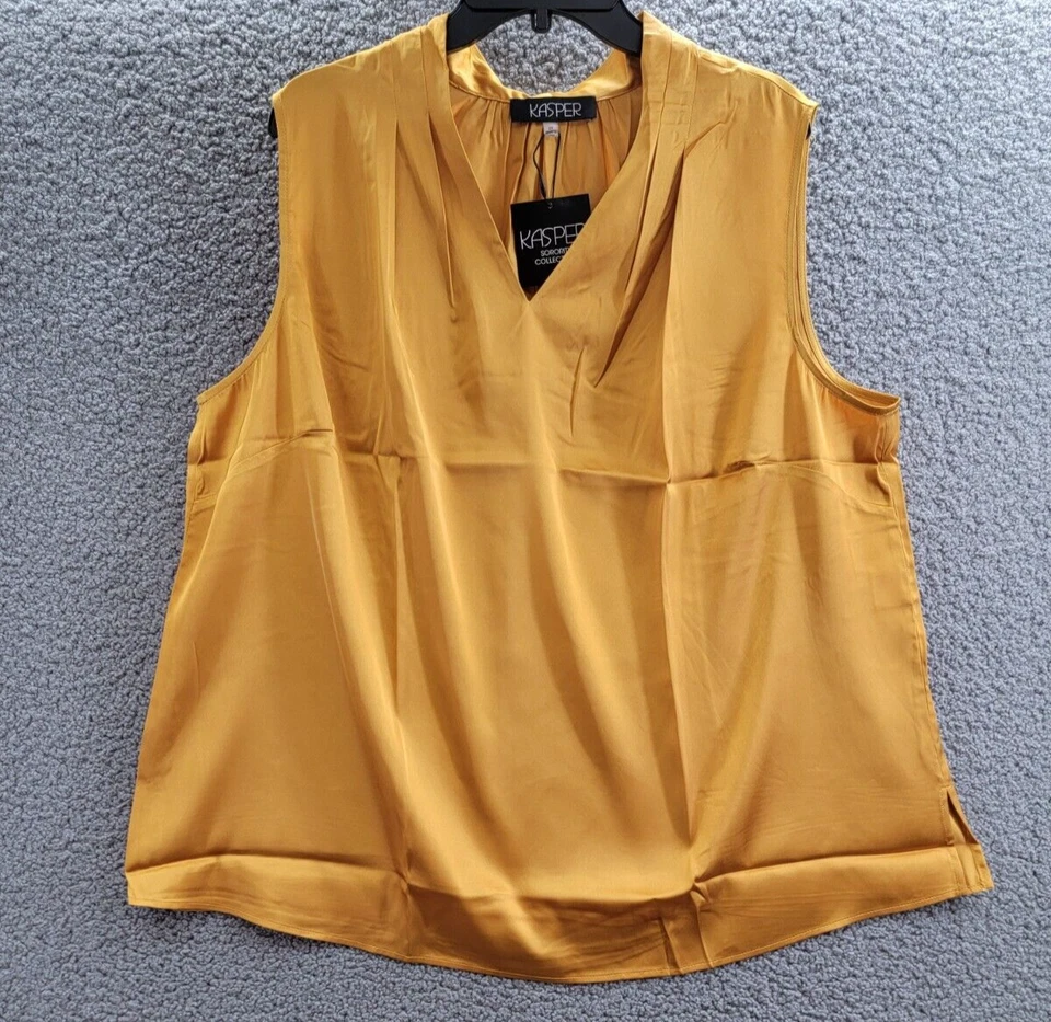 Top para mujer Kasper talla grande cuello en V sin mangas plisado-hombro 2X dorado firma Foto 2 de 4