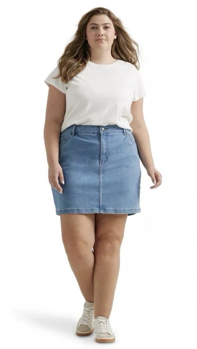 LEE Women’s Size 24W Denim Skorts Mid Rise •with Interest Light Blue Wash - Main Image