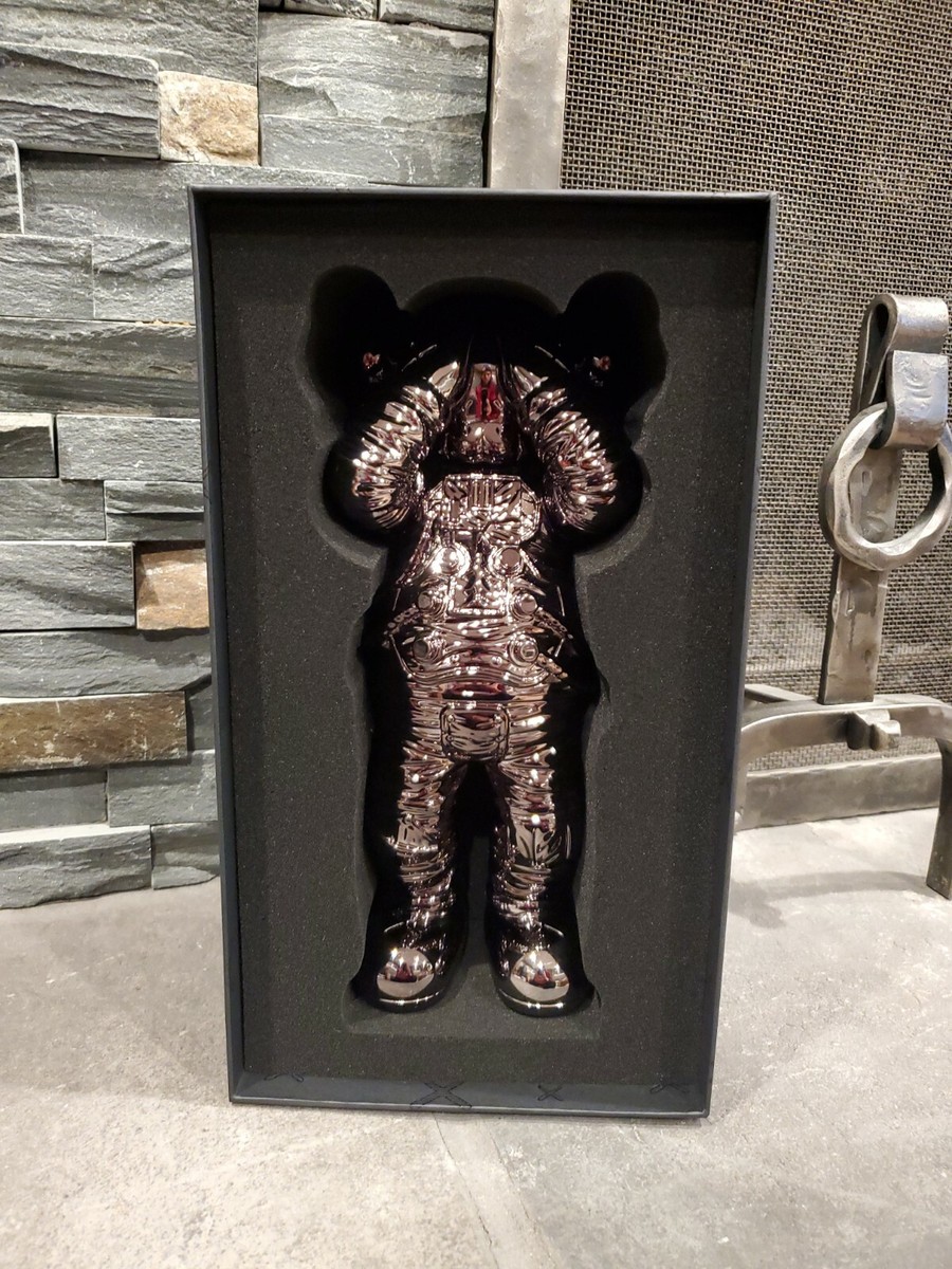 Kaws: Holiday Space Black Figure DEADSTOCK | eBay