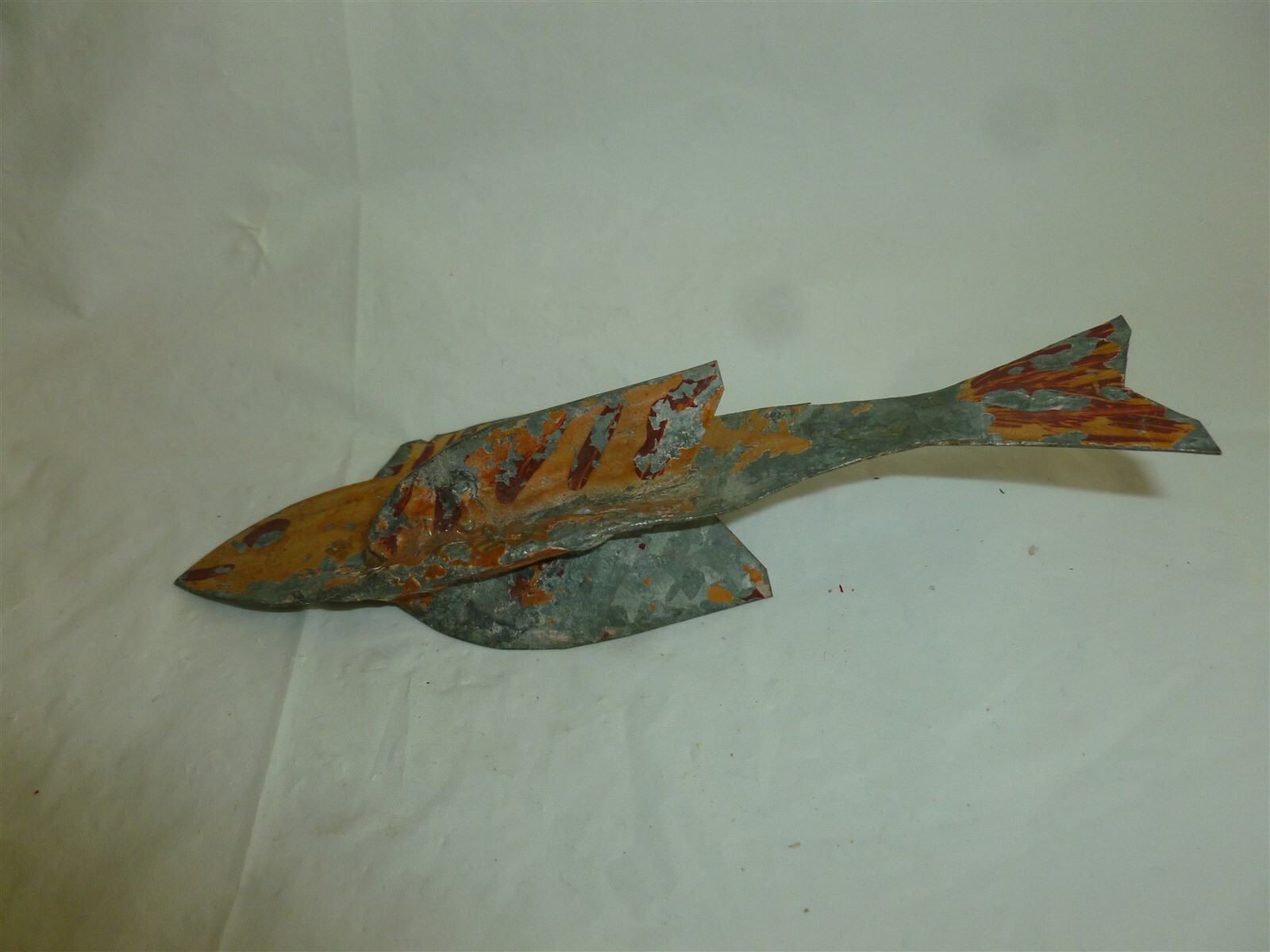 Vintage 5-3/4 Inch Metal Unsigned Ice Spearing Decoy  Lot J-273