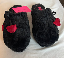 Betsey Johnson Black Womens Slippers Slip-On Size Small S 5-6 New NWT Hearts