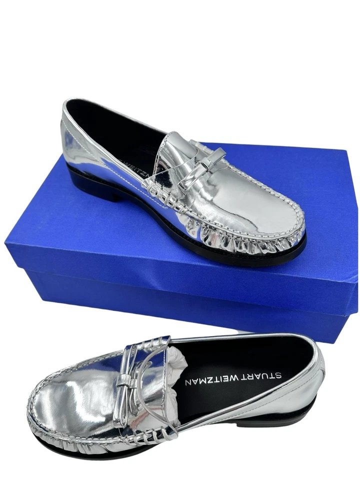 Mocasines Stuart Weitzman Mujer Lottie Detalle Lazo en Plata Espejo 9B Vacaciones Foto 2 de 4