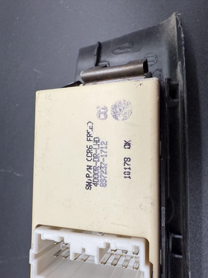 Переключатель блокировки стеклоподъемника Isuzu Rodeo Honda Passport Master 1997-2002 8972371711 - Изображение 2 из 4