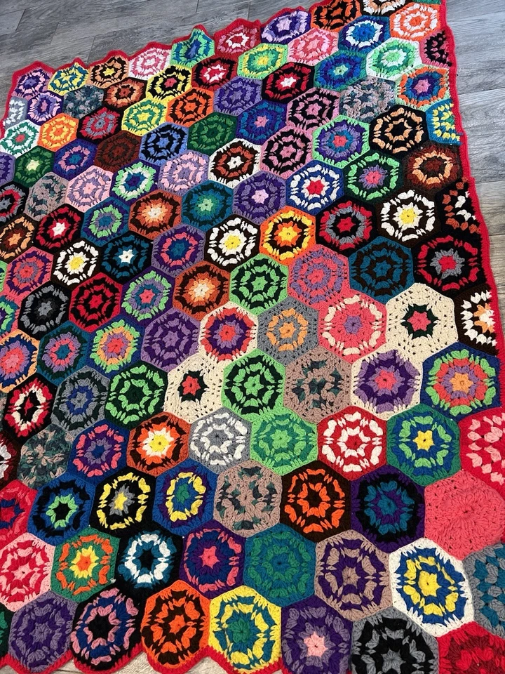 Hand Crochet Granny Square Afghan Throw Sofa Blanket Roseanne Grandmacore Vtg - Image 3 of 4