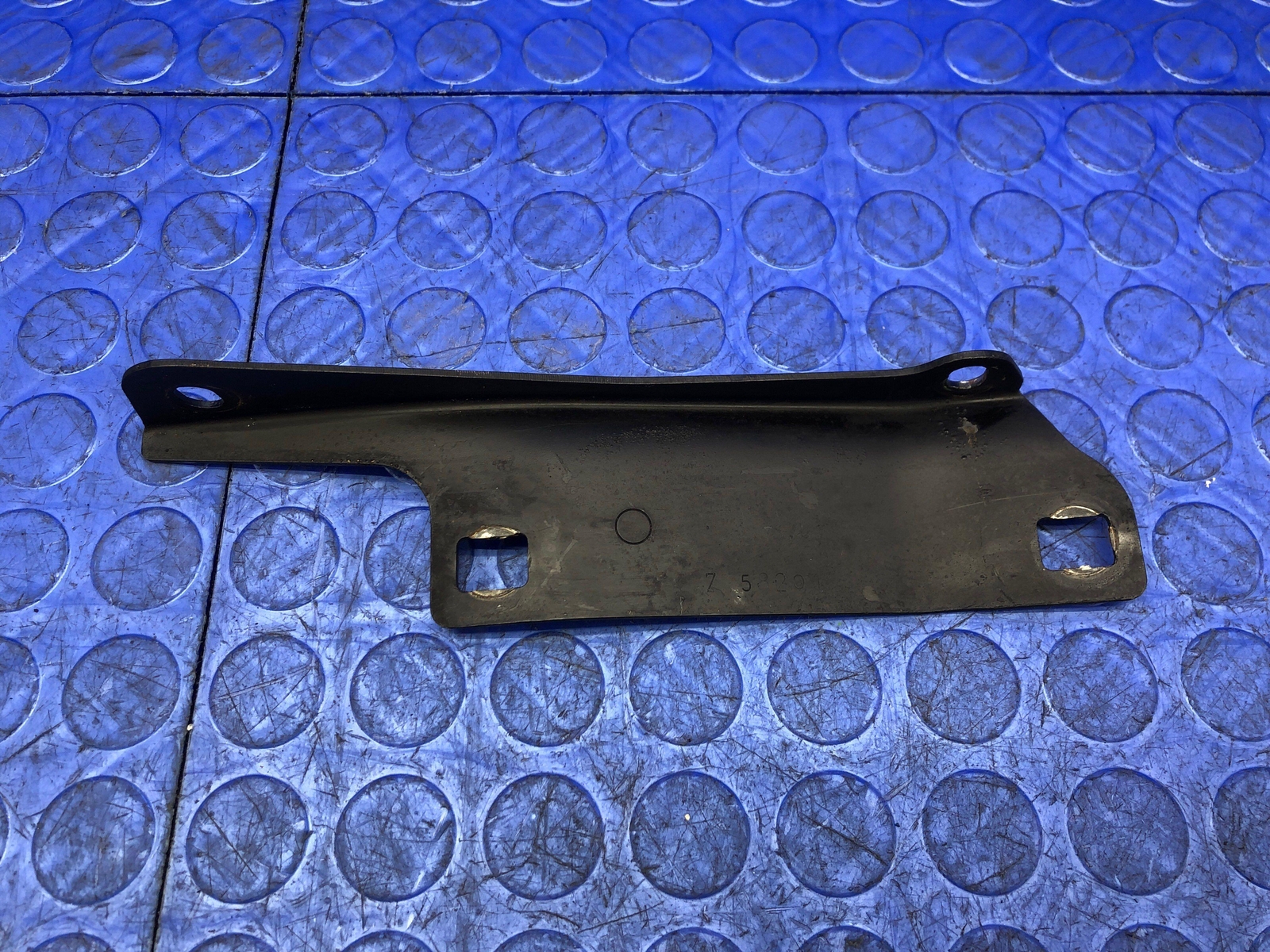 LAMBORGHINI GALLARDO OEM CORNER ANGLE SUPPORT BRACKET SET 407803581