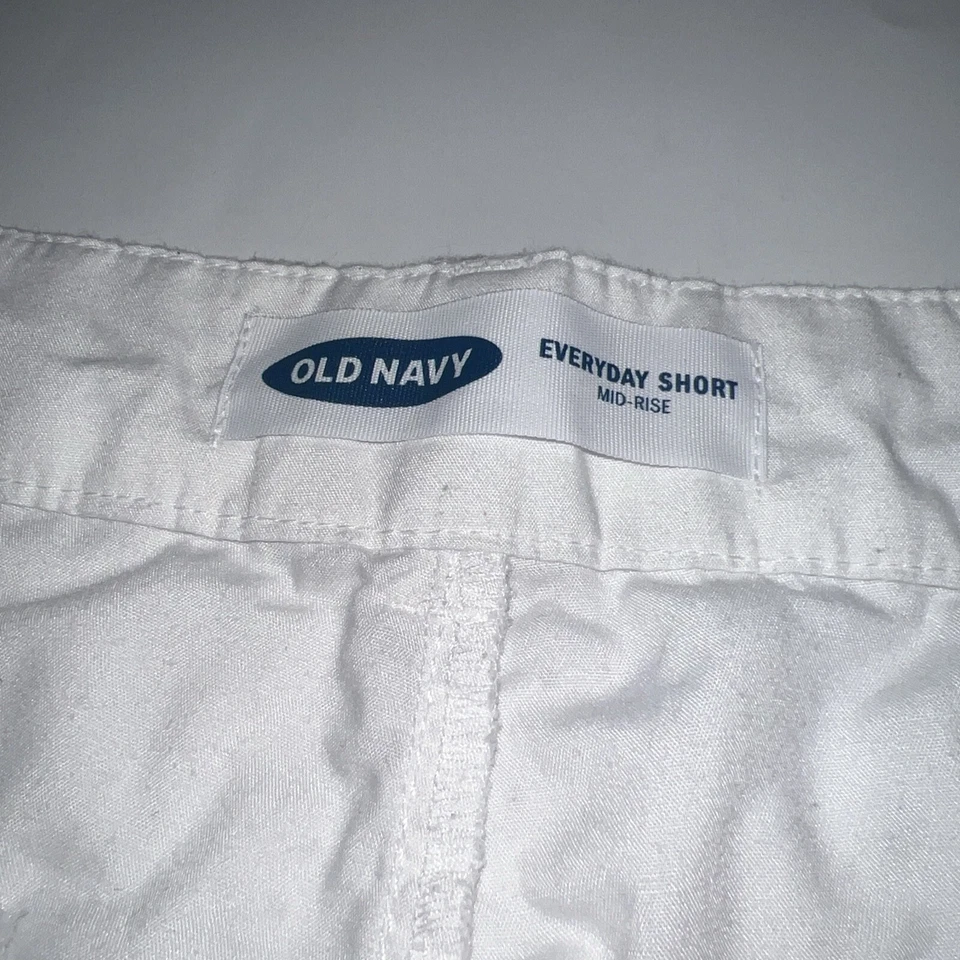 Pantalones cortos Old Navy para mujer blancos 100 % algodón totalmente forrados con ojales talla 10 tiro medio Foto 3 de 4