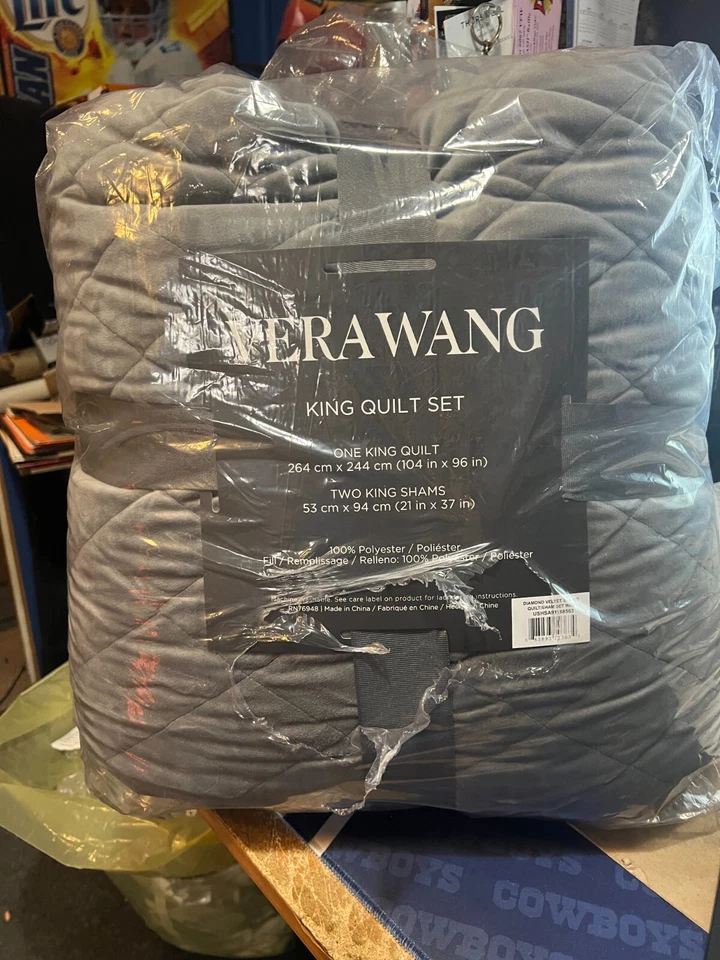 Vera Wang----- King Quilt 3 Pc Set Luxurious Diamond Velvet Bedding Grey - Image 3 of 4