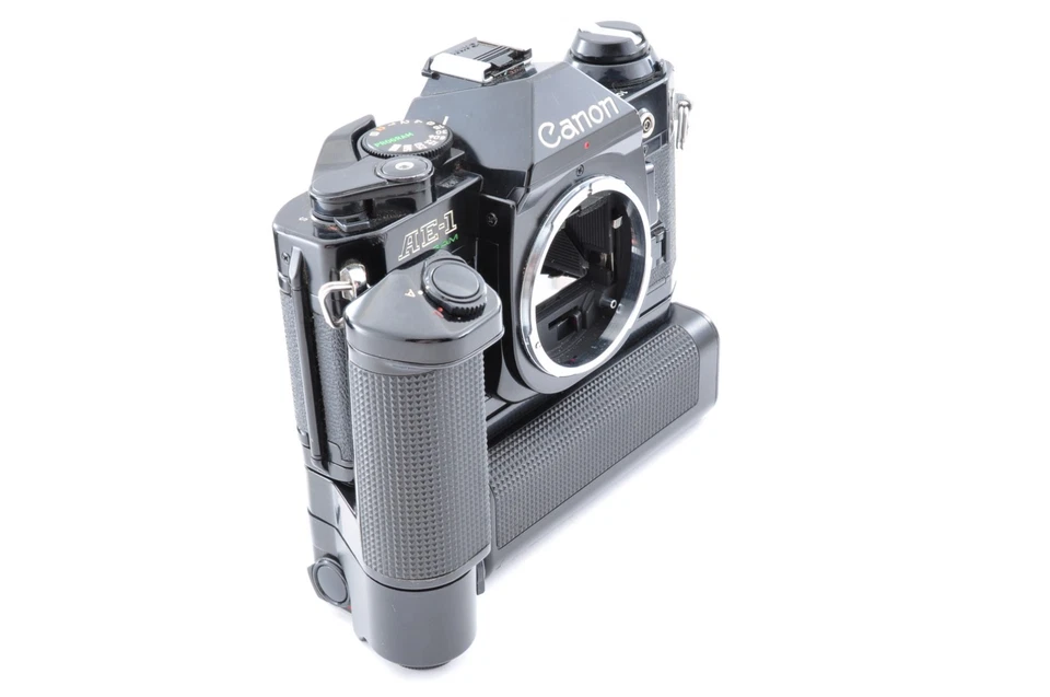 Canon AE-1 Program 35mm SLR Film Camera w/ New FD 135mm f/3.5 lens + MD #914001 - Image 3 of 4