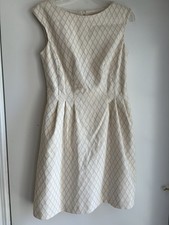 Vince Camuto White Gold Sheath Dress Size 6 Sleeveless Diamond Print Event Party