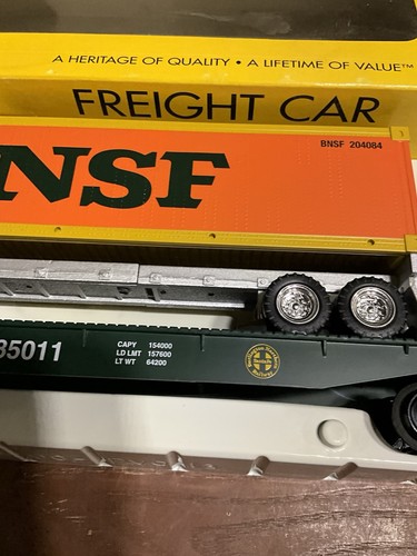 VINTAGE K-LINE 585011 BNSF FLAT CAR WITH CONTAINER ON CHASSIS O SCALE NIB 204084 - Picture 7 of 20