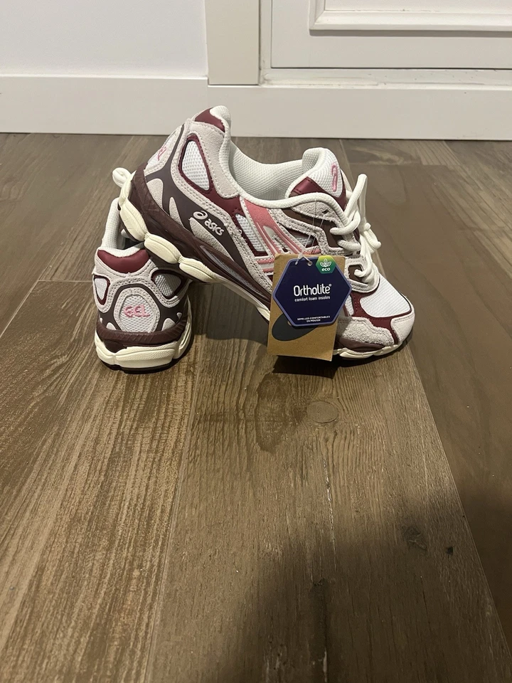 Zapatillas Asícs Nuevas - Imagen 2 de 4