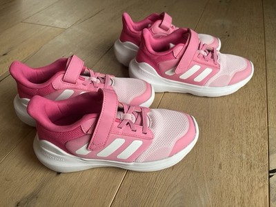 2 Paar Adidas Hallenschuhe Mädchen Gr. 34