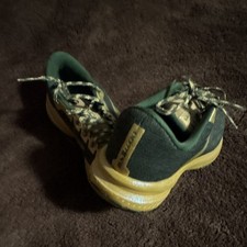 Brooks Womens Green/Gold Low Top Athletic Sne...