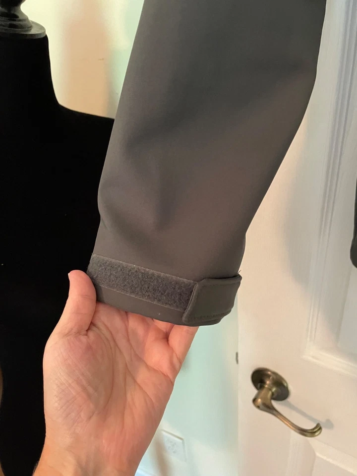 Columbia Mens Georgia Bulldogs Full-Zip Softshell Jacket M Gray Embroidered Logo - Image 3 of 4