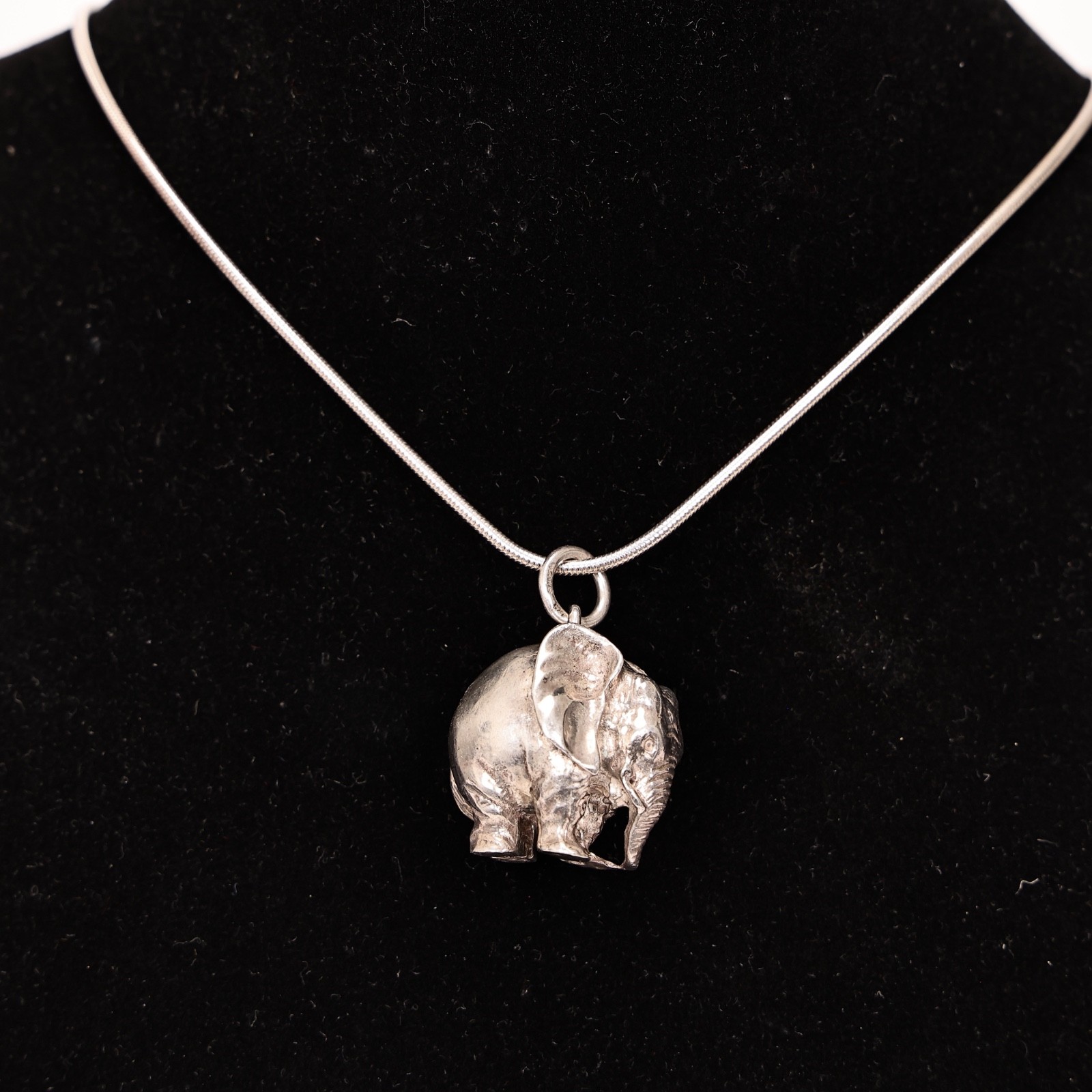 Sterling Silver Solid Figure Elephant Pendant Nec… - image 2