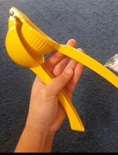 New Kitchen & Bar Lemon Orange Lime Squeezer Juicer Hand Press Metal Tool 