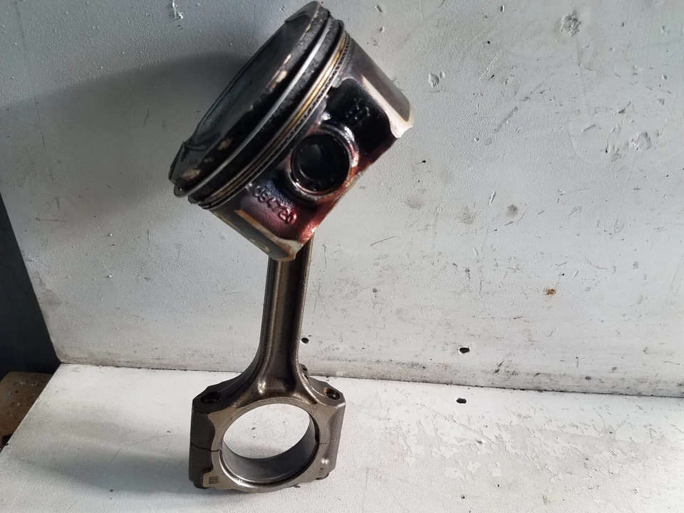 Nissan NV200 2014-2019 2,0 L pistón con biela (3) 4 cilindros (M136) Foto 2 de 4