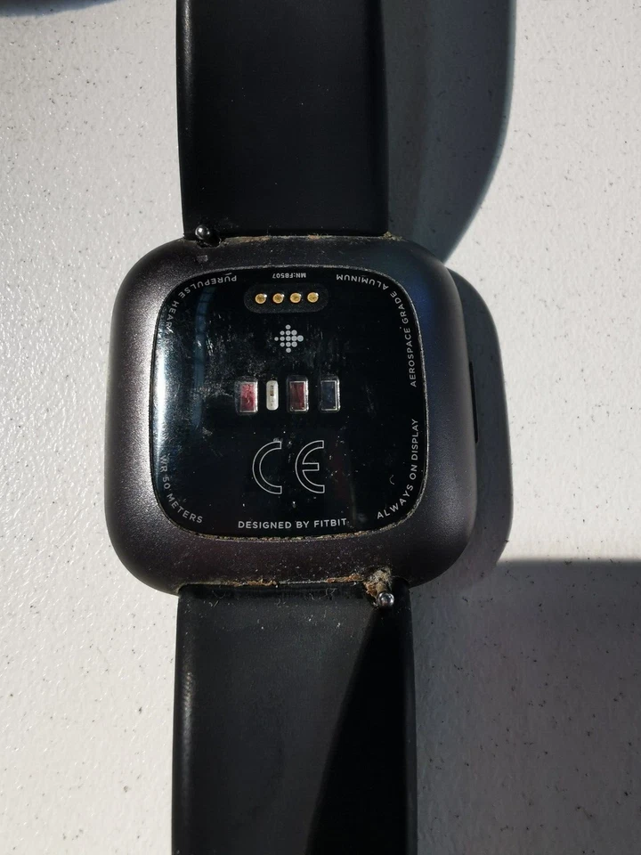 FITBIT VERSA 2 SMARTWATCH - FAULTY - Image 2 of 2