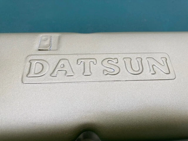 Antigua cubierta de cabeza genuina Datsun L4 Sunny B10 B110 B210 B310 camión B20 B120 B121 Foto 2 de 4