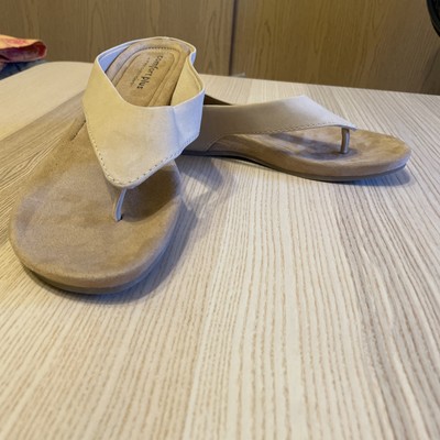 Women's Comfort Plus By Predictions Sandals Flip Flop Thong Size 10