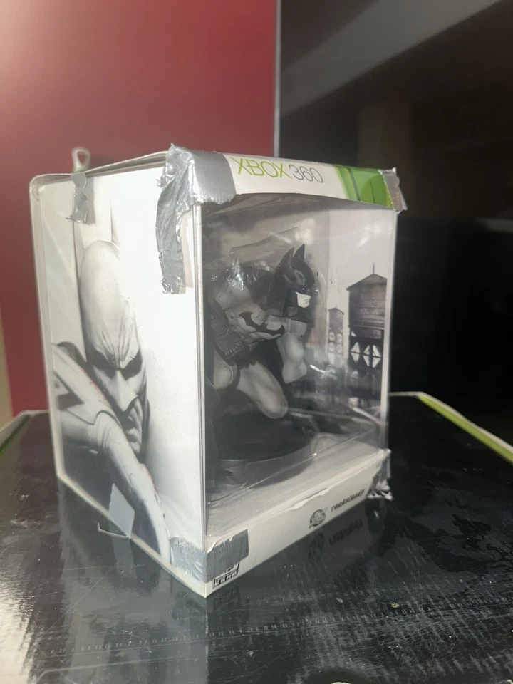 Batman: Arkham City -- Collector's Edition (Microsoft Xbox 360, 2011) - Image 2 of 4