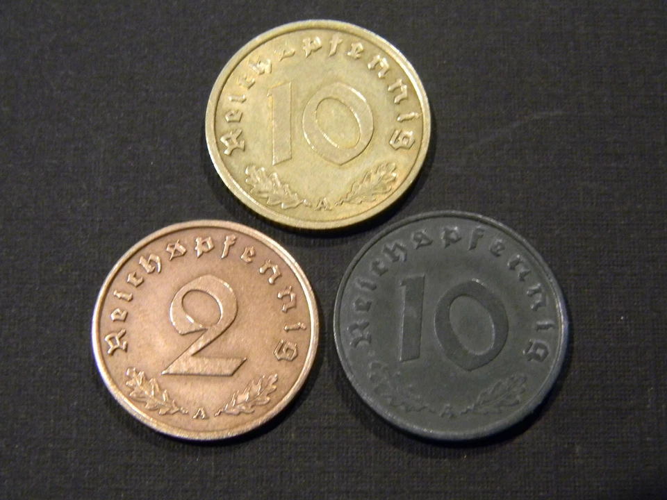 Grandes monedas alemanas históricas de la Segunda Guerra Mundial artefactos auténticos Foto 2 de 2