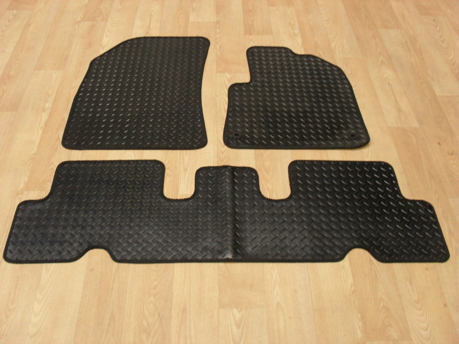 Car Mats for Citroen C4 Picasso 2015-on Tailored Fit RUBBER Car Mat Set in Black
