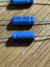 A lot of 10 Xicon Axial EL Capacitor XAL25V22, 22 uf, 25V, +/- 20%