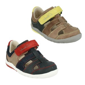 clarks closed toe sandals