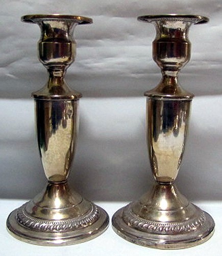 2 candelabros Arrowsmith de plata de ley con peso de 5 7/8"