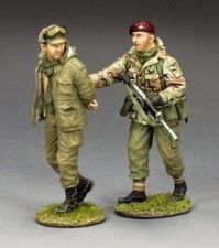 TF003  C  mon Pablo Keep Moving   British Para  Captive King  Country Figures