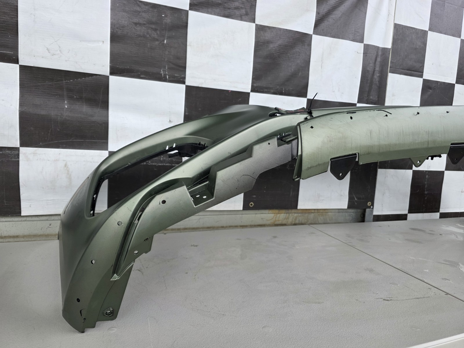 2025 2026 Bentley Continental Gt Front Bumper W Center Lip Used Oem 3SD853667