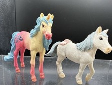 Schleich Bayala Fantasy Florany Unicorn & Venuja’s Pearl Foal Toy Play Figures