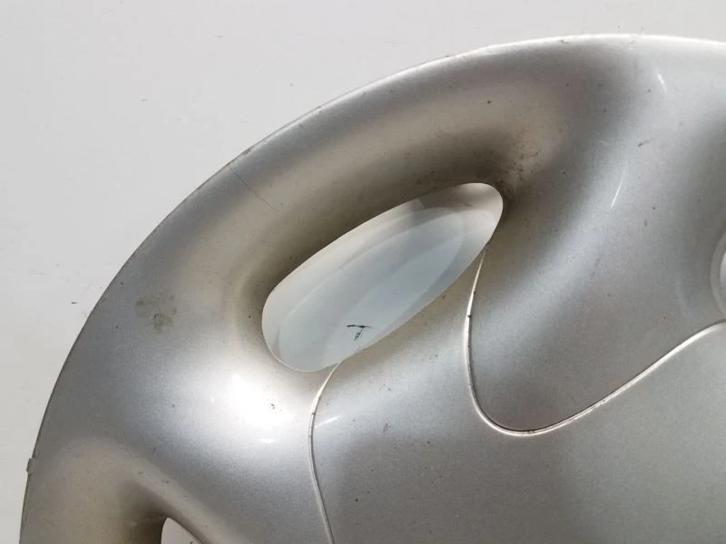 1993-97 Ford Probe Drivers Left 14" Wheel Cover - 5 Ovals - Directional *GRADE C - Image 2 of 4